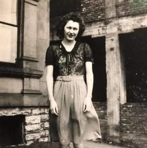 Meet your Posher, April